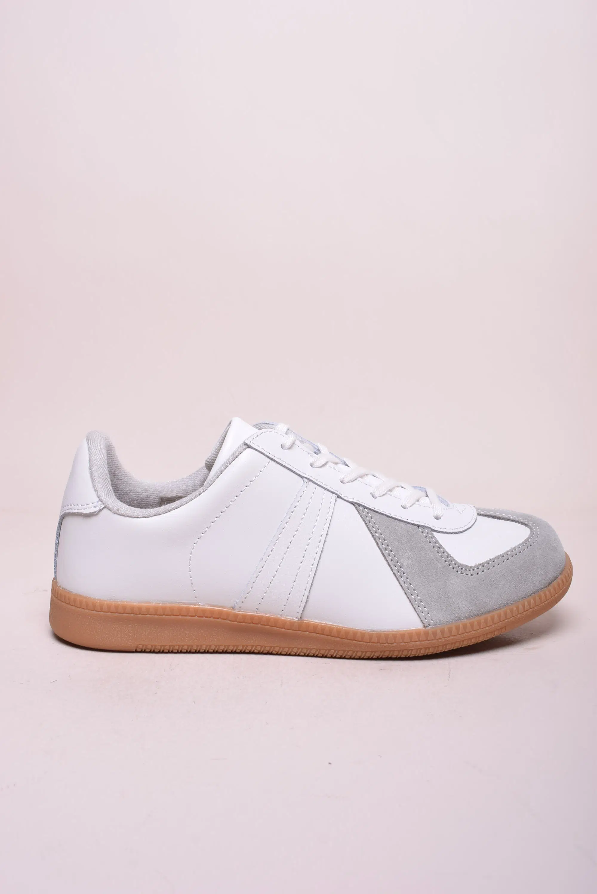 Pantofi sport și teniși bărbați - Sneakers barbati 